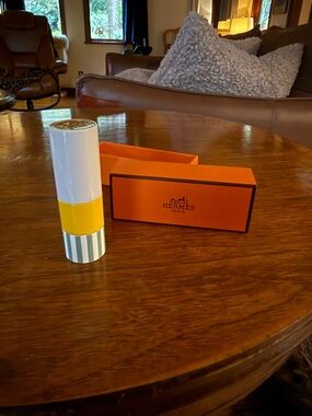 Hermès Rouge in Small Orange Logo Box